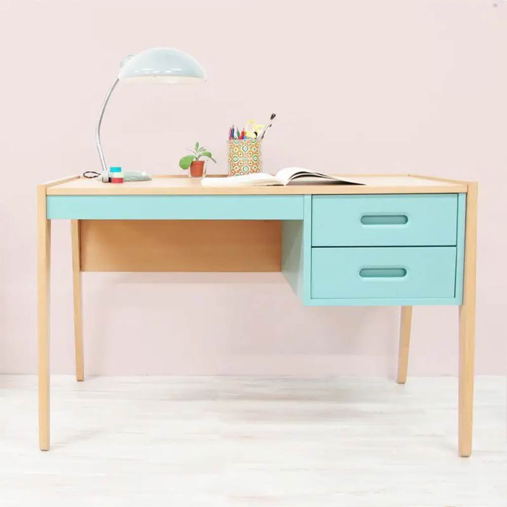 Chọn vị trí đặt đèn thích hợp nhất trên bàn làm việc