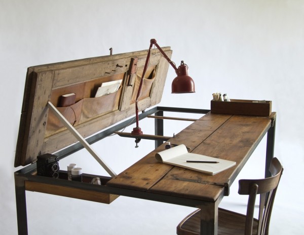Bàn làm việc gỗ cũ phong cách vintage kết hợp thông minh độc đáo